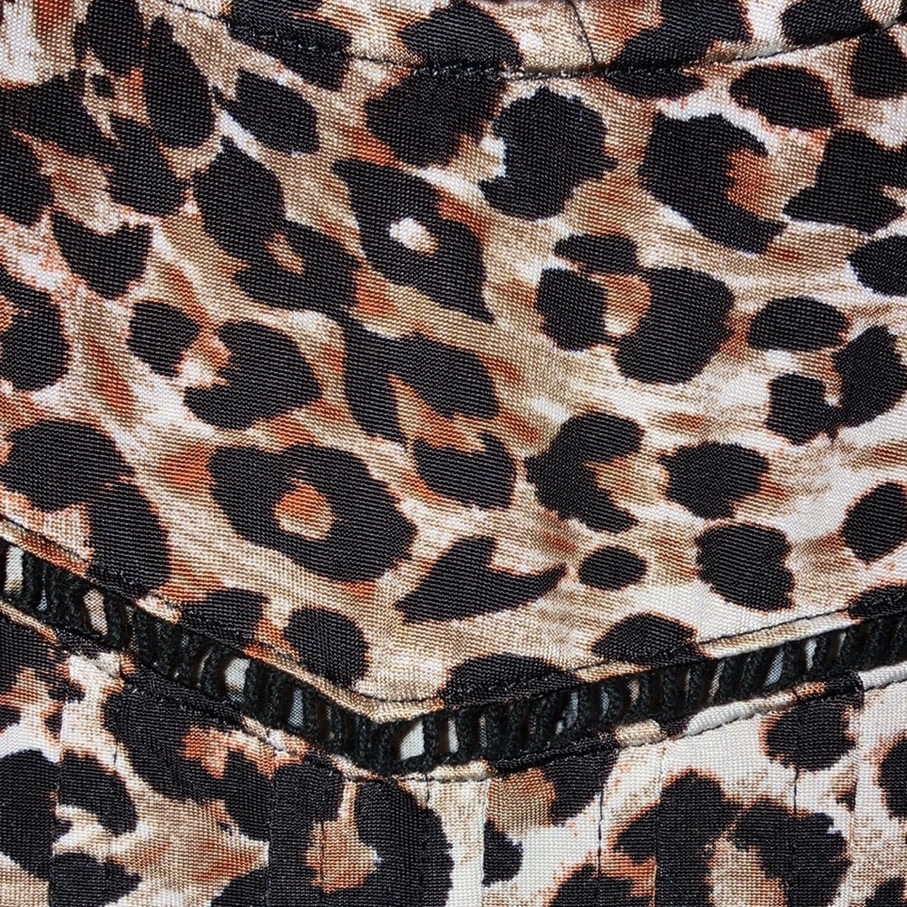 Leopard Print Top - Picture 4 of 5